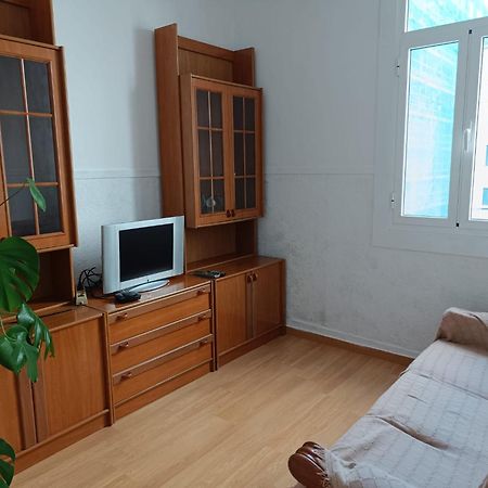 Piso Antiguo, Muebles Viejos, Muy Sencillo, Alquilado En Invierno A Estudiantes, Sin Ascensor, Cocina Antigua A Gas, Edificio Muy Antiguo Leilighet La Coruña Eksteriør bilde