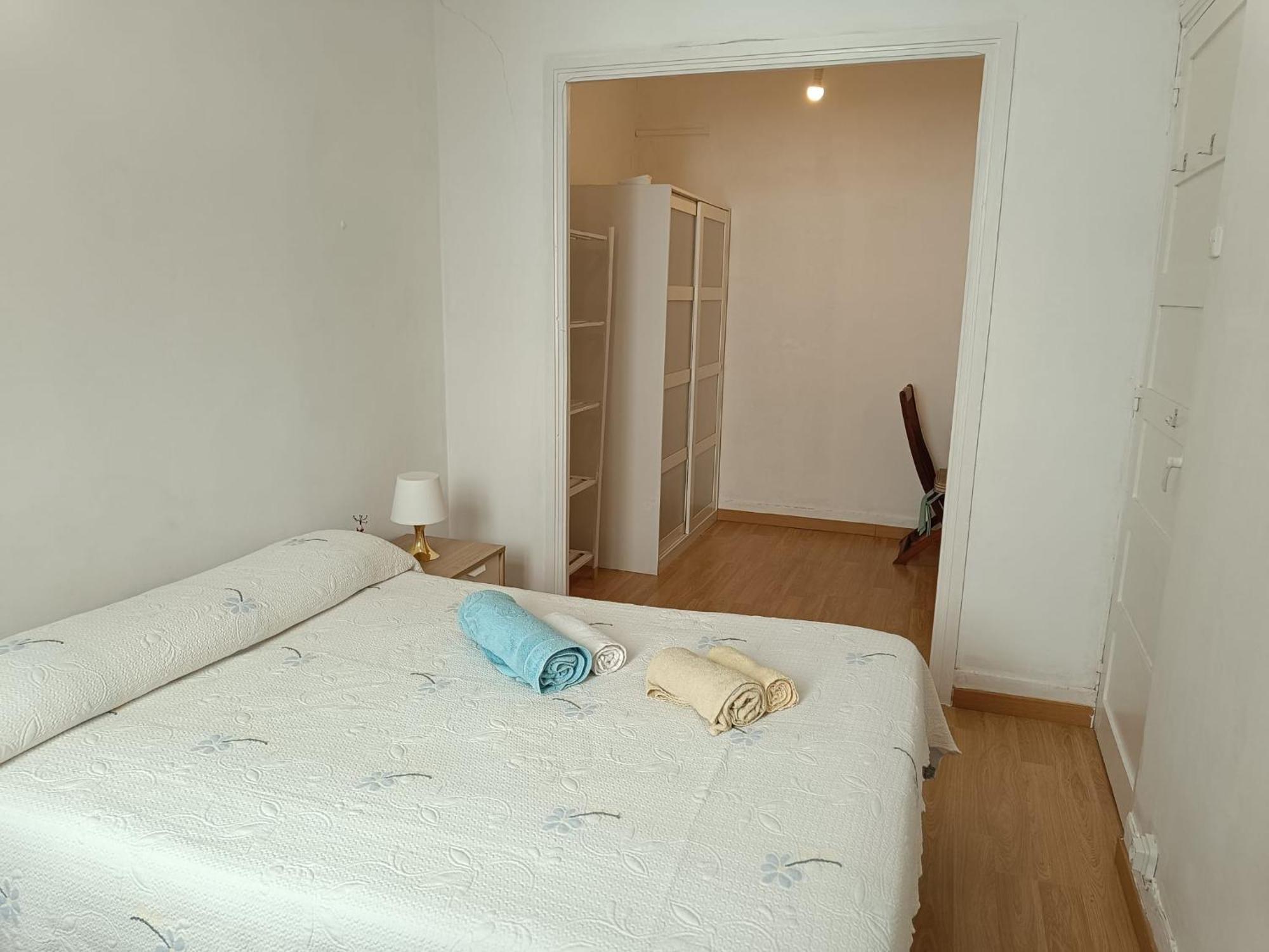 Piso Antiguo, Muebles Viejos, Muy Sencillo, Alquilado En Invierno A Estudiantes, Sin Ascensor, Cocina Antigua A Gas, Edificio Muy Antiguo Leilighet La Coruña Eksteriør bilde