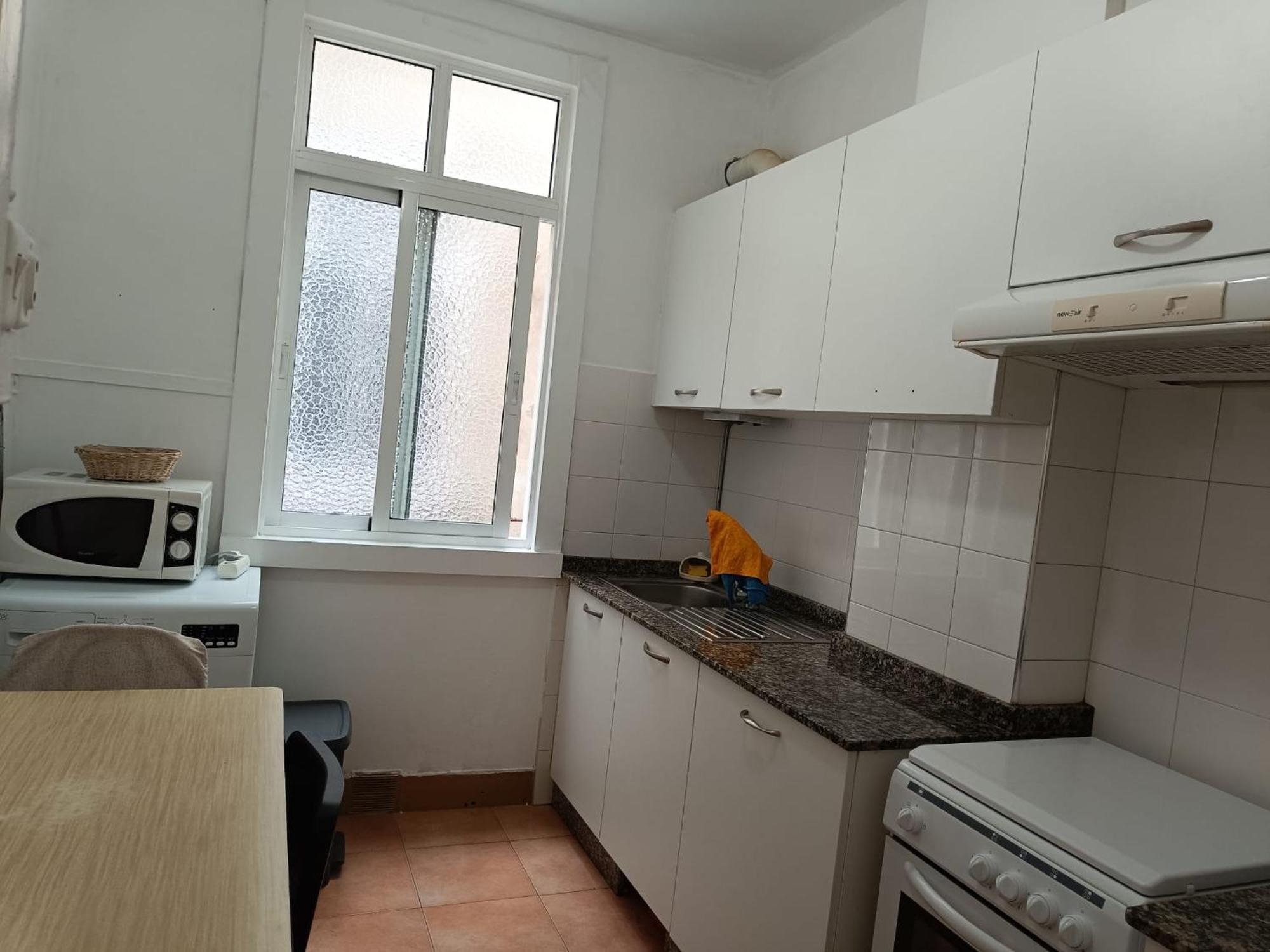 Piso Antiguo, Muebles Viejos, Muy Sencillo, Alquilado En Invierno A Estudiantes, Sin Ascensor, Cocina Antigua A Gas, Edificio Muy Antiguo Leilighet La Coruña Eksteriør bilde